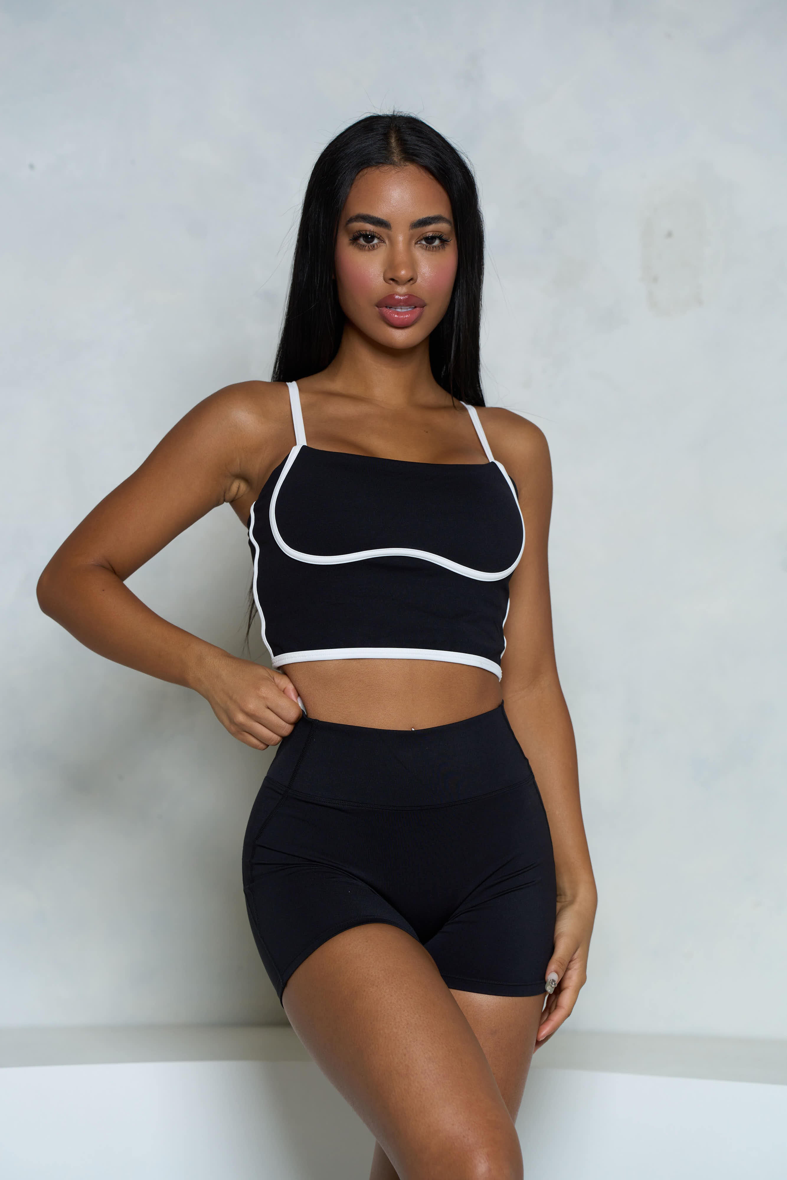 Black and White Wavy Hem Crop Tank