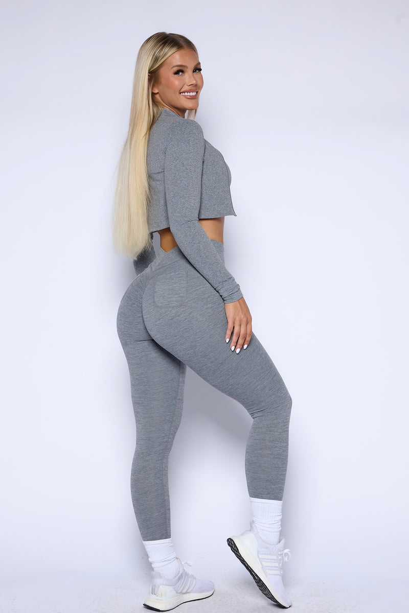 Pchee Light Grey V-Waist Pocket Scrunch Butt Leggings