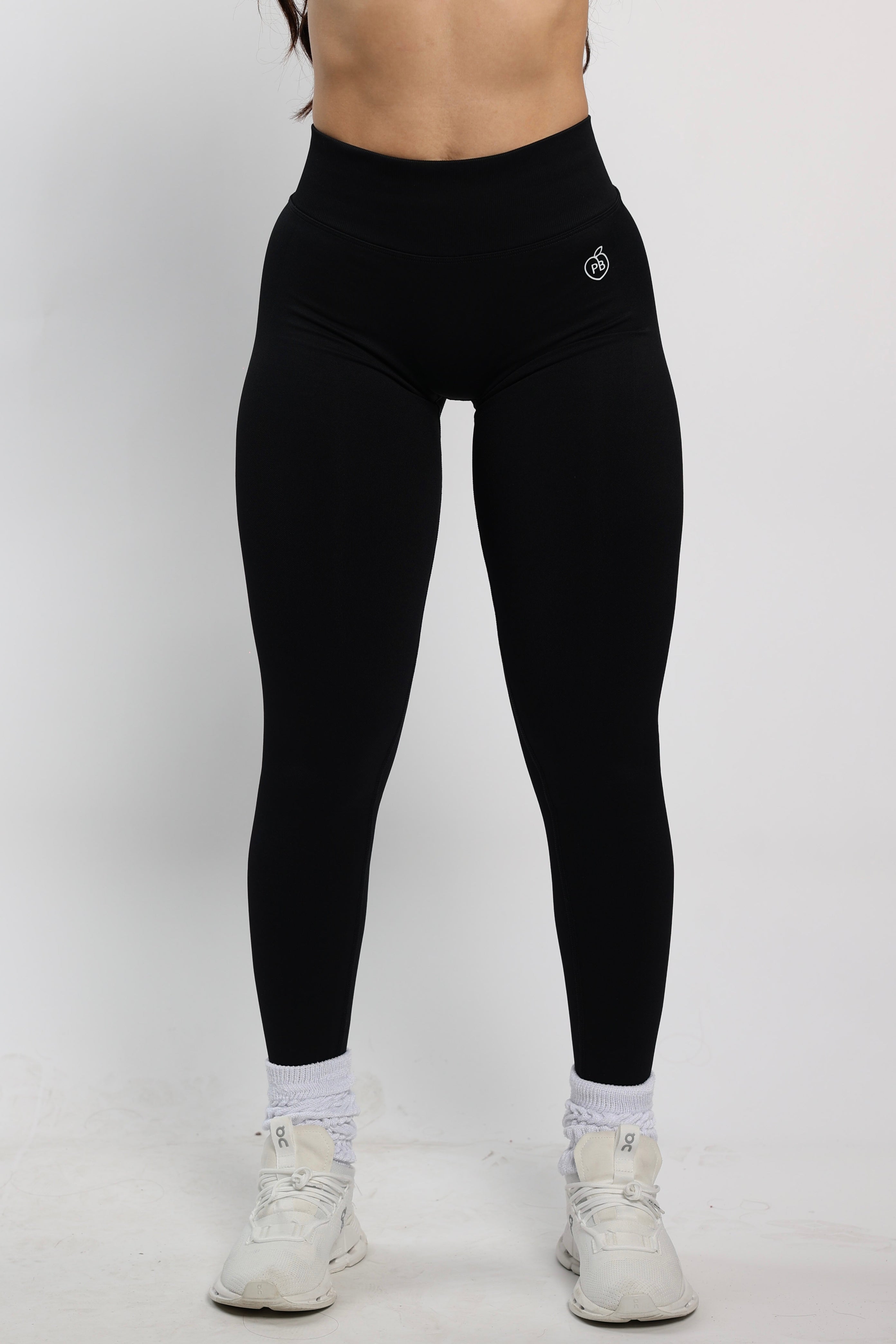 Black V-Back Shaping Scrunch Butt Leggings