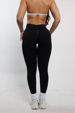 Black V-Back Shaping Scrunch Butt Leggings