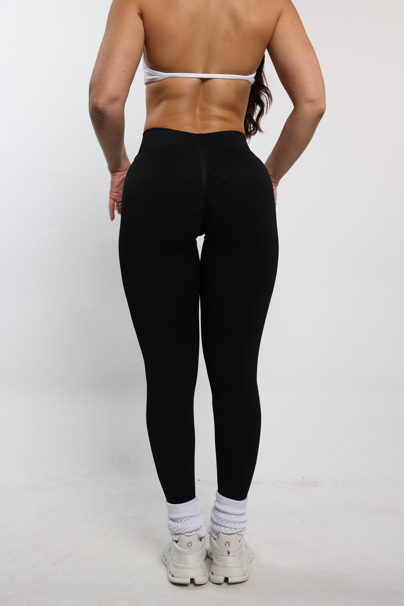 Black V-Back Shaping Scrunch Butt Leggings