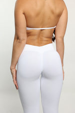 White V-Back Shaping Scrunch Butt Leggings