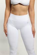 White V-Back Shaping Scrunch Butt Leggings